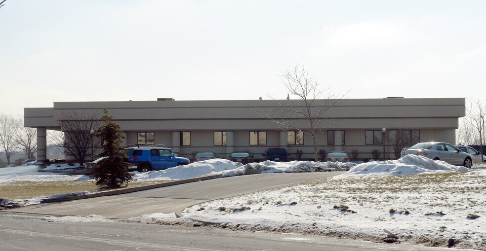 1477 E 83rd Ave, Merrillville, IN à louer - Photo de l’immeuble – Image 2 sur 28