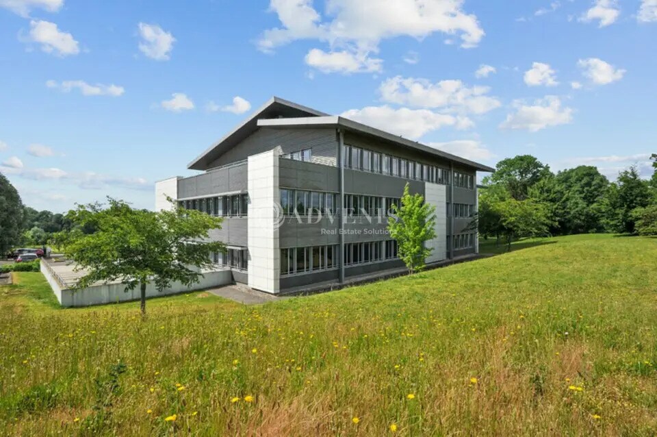 Bureau dans Roissy-en-France à louer Photo de l’immeuble– Image 1 sur 9