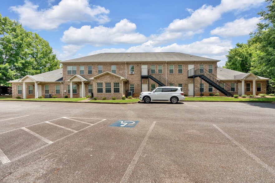 1124 N Tennessee St, Cartersville, GA à louer - Photo de l’immeuble – Image 3 sur 16