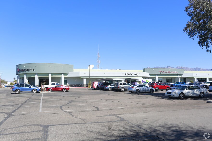 318-326 Fort Lowell Rd, Tucson, AZ à louer - Photo de l’immeuble – Image 2 sur 3