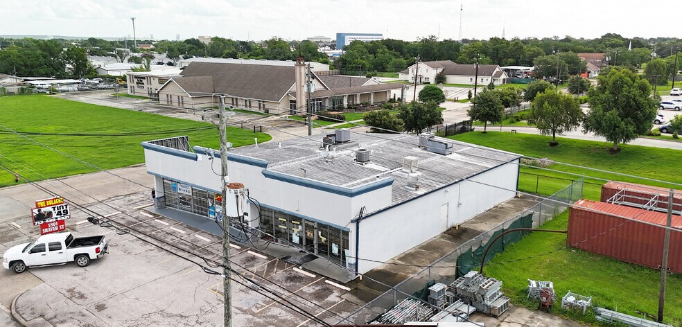 1801 Shaver St, Pasadena, TX à louer - Photo de l’immeuble – Image 3 sur 11