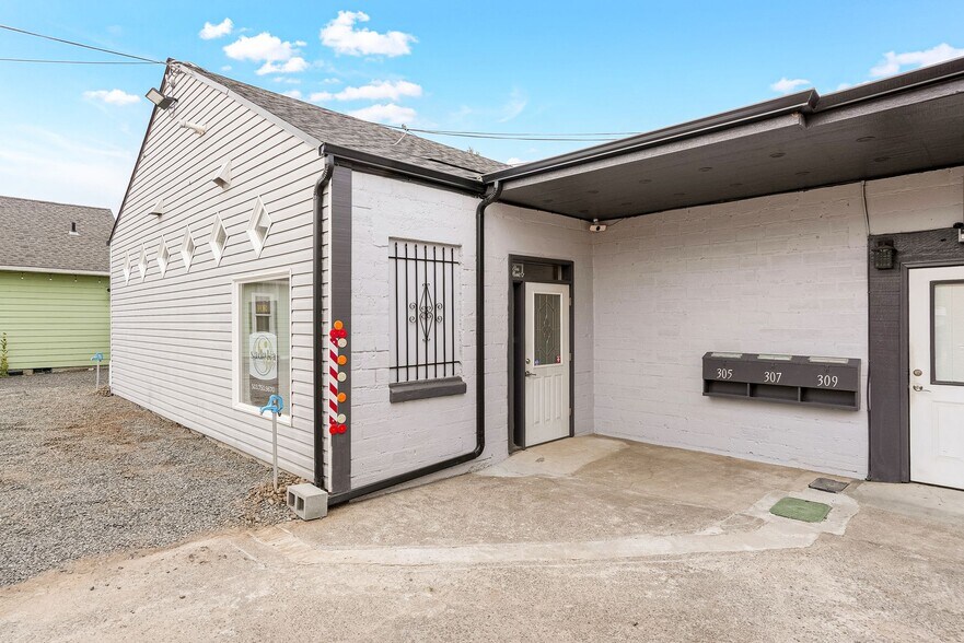 309 S Water St, Silverton, OR à louer - Photo de l’immeuble – Image 2 sur 41