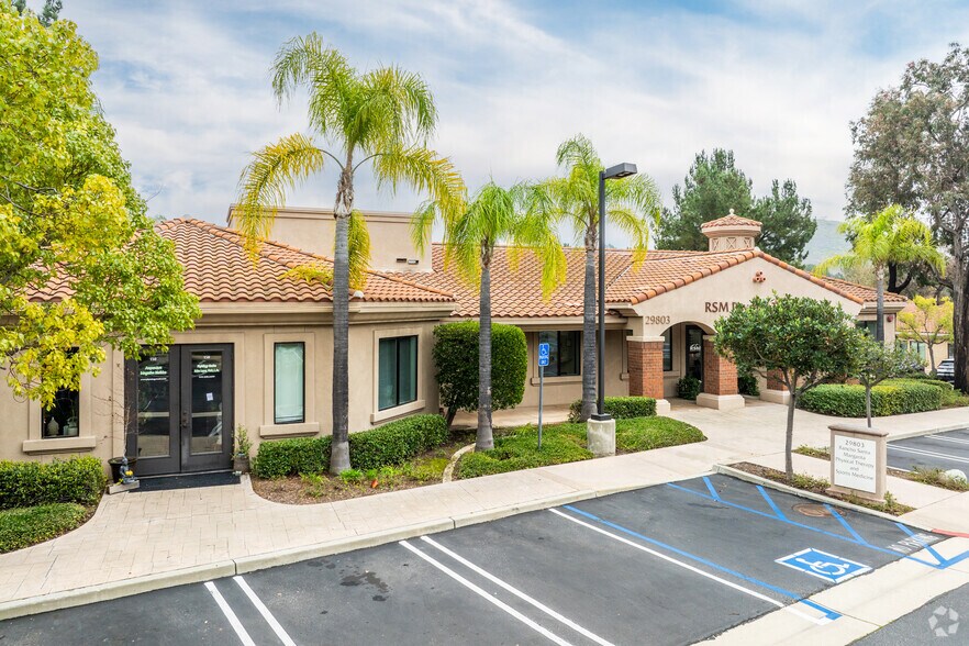 29803 Santa Margarita Pky, Rancho Santa Margarita, CA à louer - Photo de l’immeuble – Image 2 sur 7