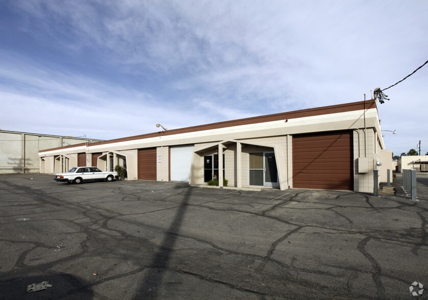 167-193 San Lorenzo St, Pomona, CA à vendre - Photo principale – Image 1 sur 3