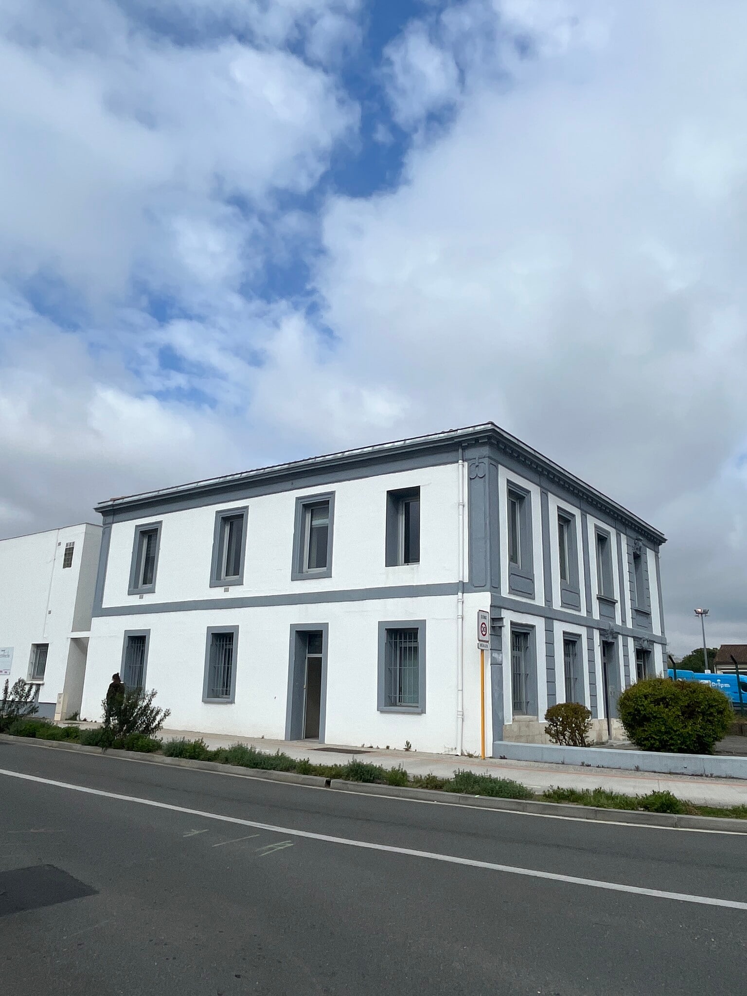 Bureau dans 286 Rue Des Quatre Castera, Begles à louer Photo principale– Image 1 sur 10