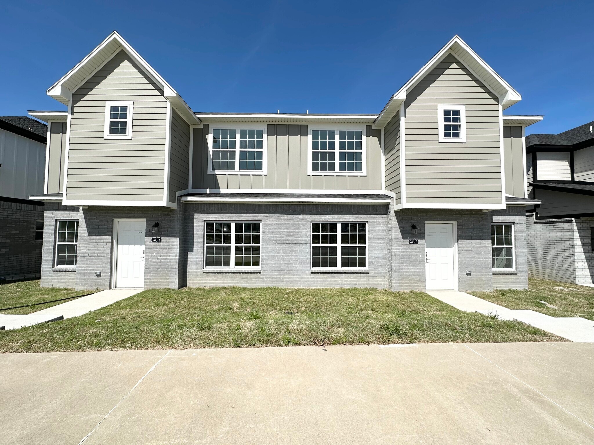 959 S Rupple Rd, Fayetteville, AR à vendre Photo principale– Image 1 sur 22