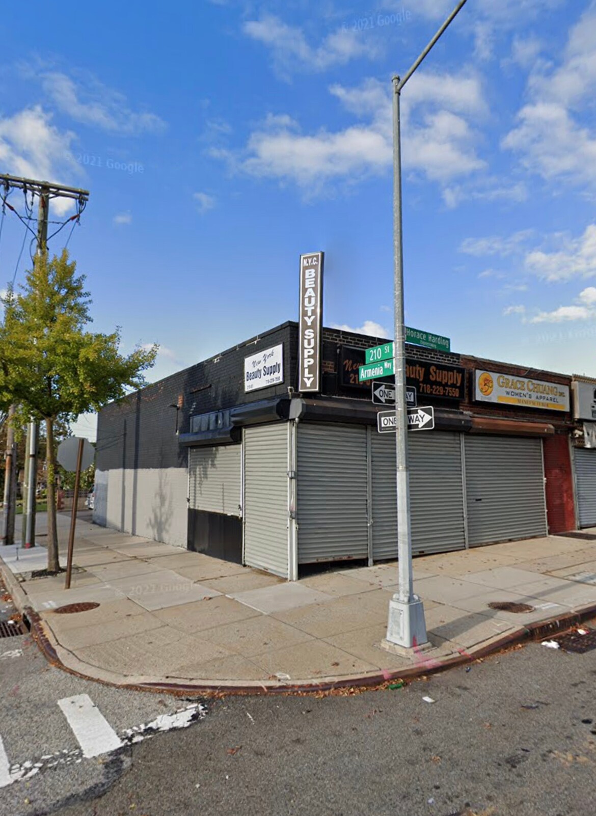 21001 Horace Harding Expy, Flushing, NY à louer Photo de l’immeuble– Image 1 sur 4