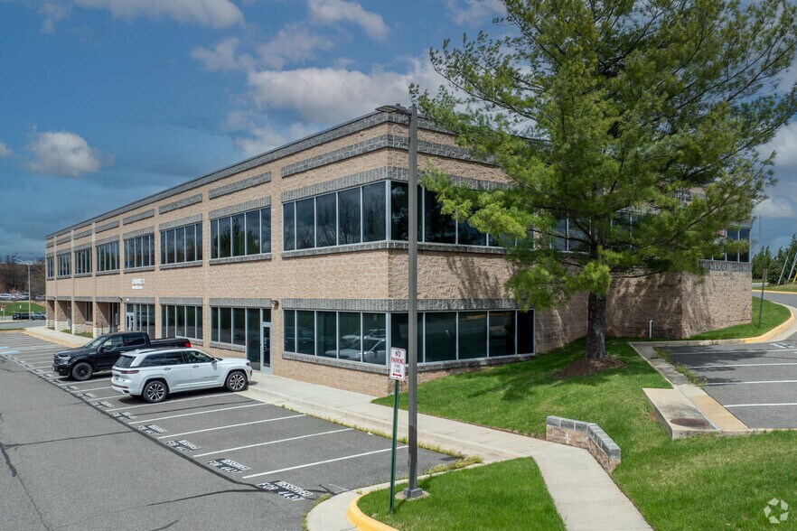 4437 Brookfield Corporate Dr, Chantilly, VA à vendre - Photo de l’immeuble – Image 2 sur 3