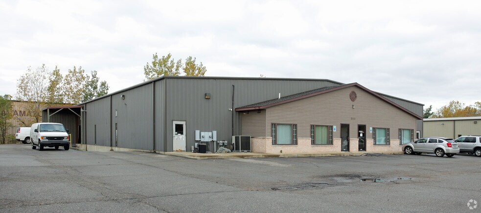 2650 Millcork St, Kalamazoo, MI à louer - Photo de l’immeuble – Image 2 sur 8