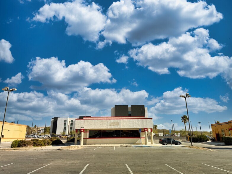 2791 Lenwood Rd, Barstow, CA à louer - Photo de l’immeuble – Image 2 sur 12