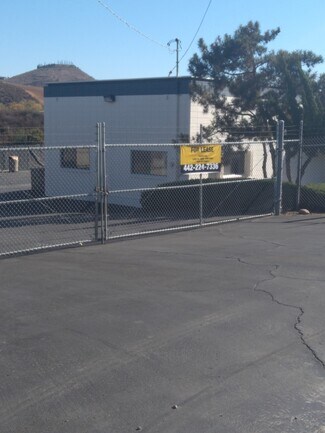 Plus de détails pour 30919 Mission Rd, Bonsall, CA - Local d'activités à louer