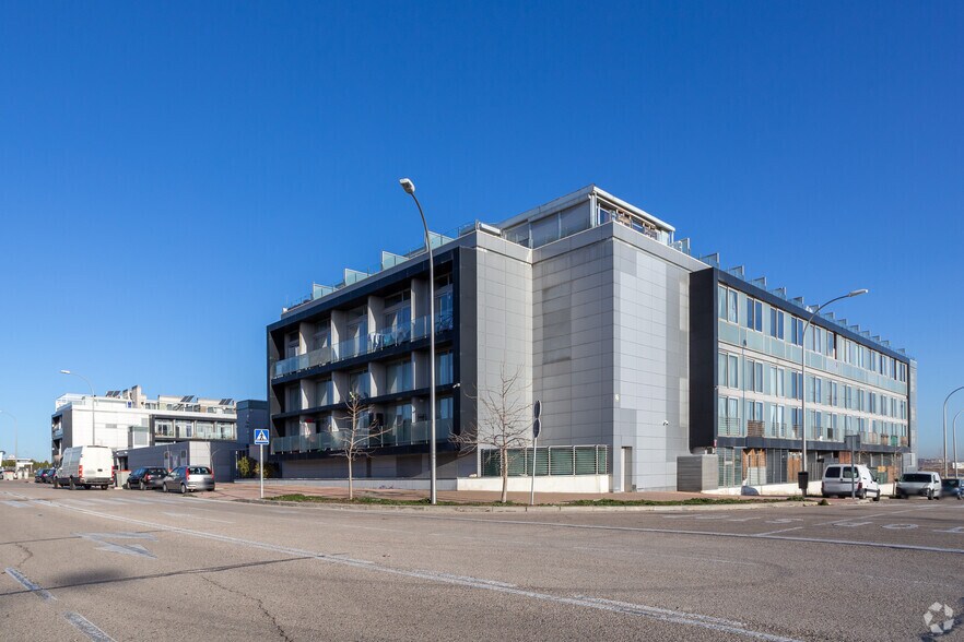 Calle Cerro Del Murmullo, 13, Madrid, Madrid à vendre - Photo principale – Image 1 sur 3