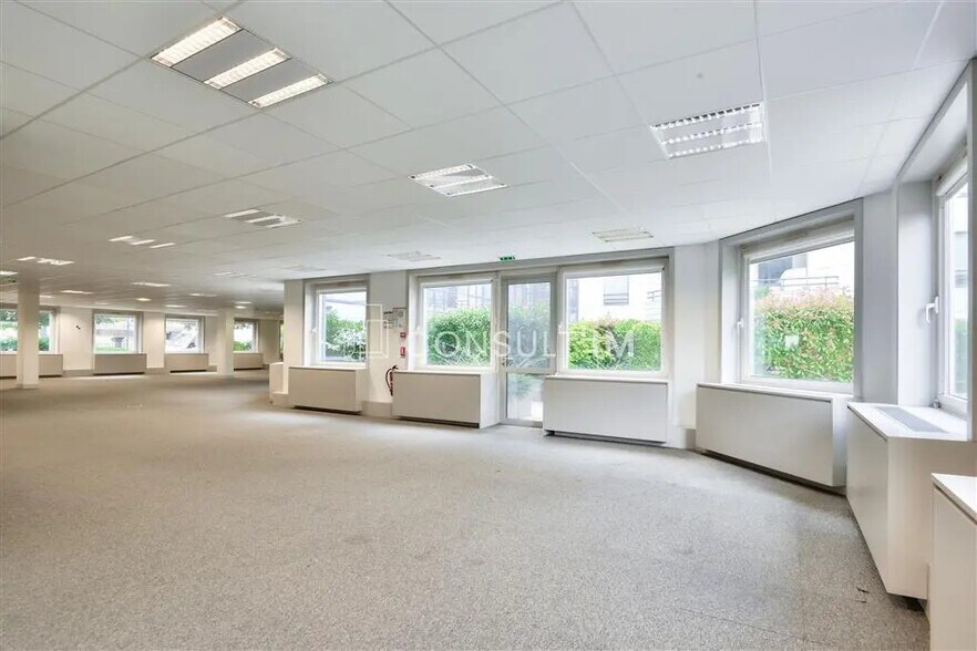 Bureau dans Suresnes à vendre - Photo de l’immeuble – Image 2 sur 9