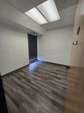 1130 E Missouri Ave, Phoenix, AZ à louer Photo intérieure– Image 1 sur 28