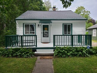Plus de détails pour Michigan State University - 2 Houses – à vendre, East Lansing, MI