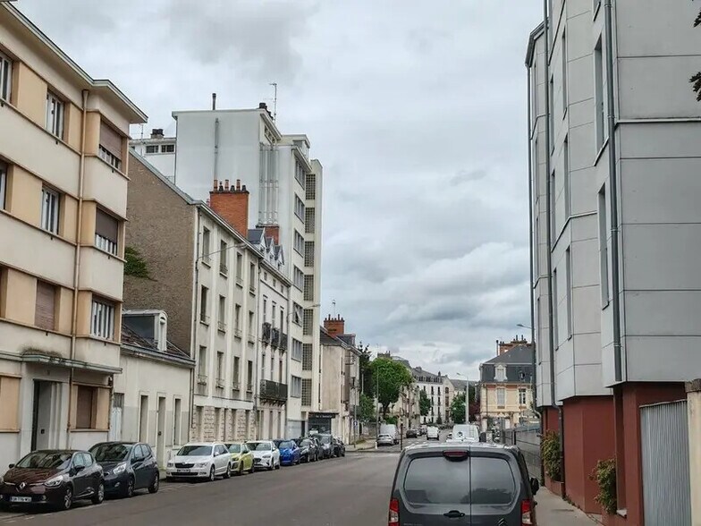 Bureau dans Dijon à louer - Photo de l’immeuble – Image 1 sur 8
