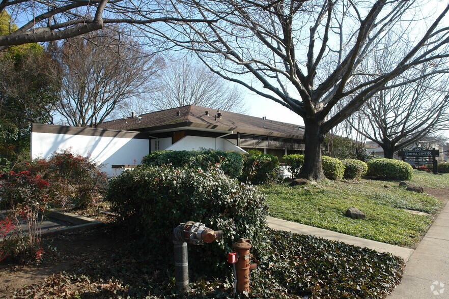 650 Rio Lindo Ave, Chico, CA à vendre - Photo de l’immeuble – Image 2 sur 15