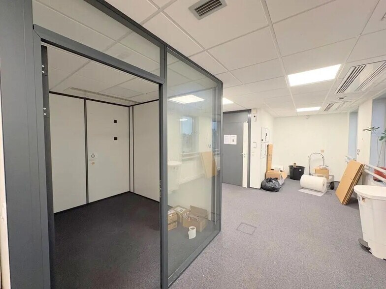 Bureau dans Maisons-Laffitte à louer - Photo intérieure – Image 3 sur 15