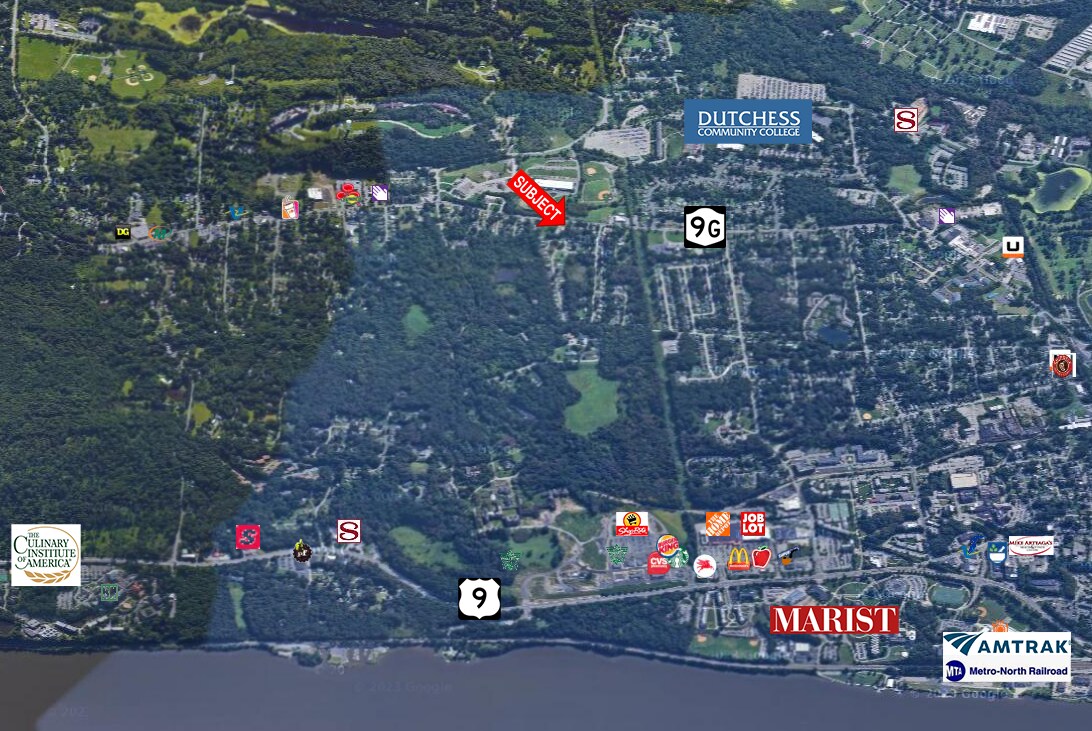 285 Violet Ave, Poughkeepsie, NY à vendre Photo principale– Image 1 sur 8