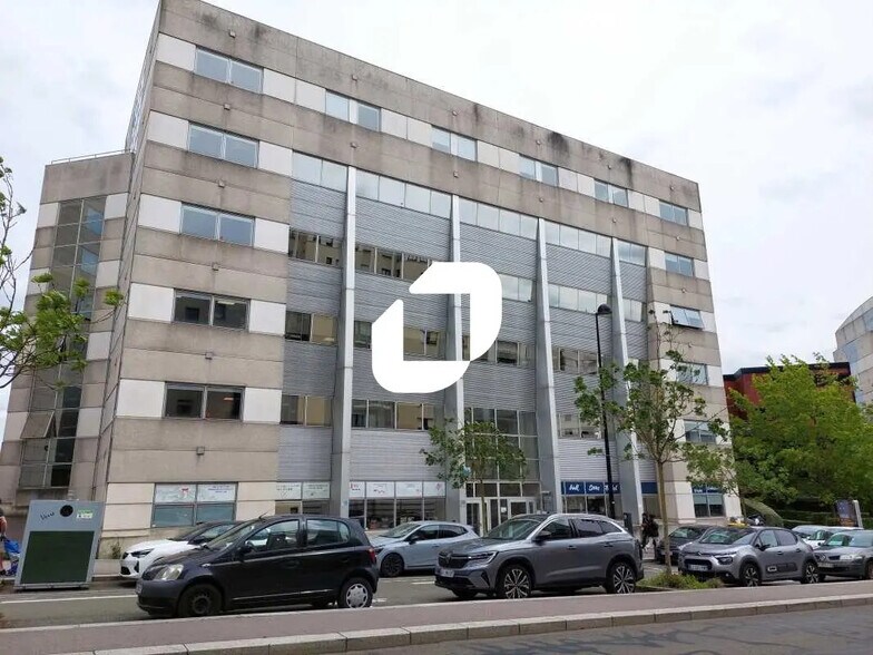 Bureau dans Guyancourt à louer - Photo de l’immeuble – Image 1 sur 22