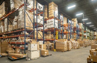 Plus de détails pour 60 Enterprise Ave, Secaucus, NJ - Industriel/Logistique à louer