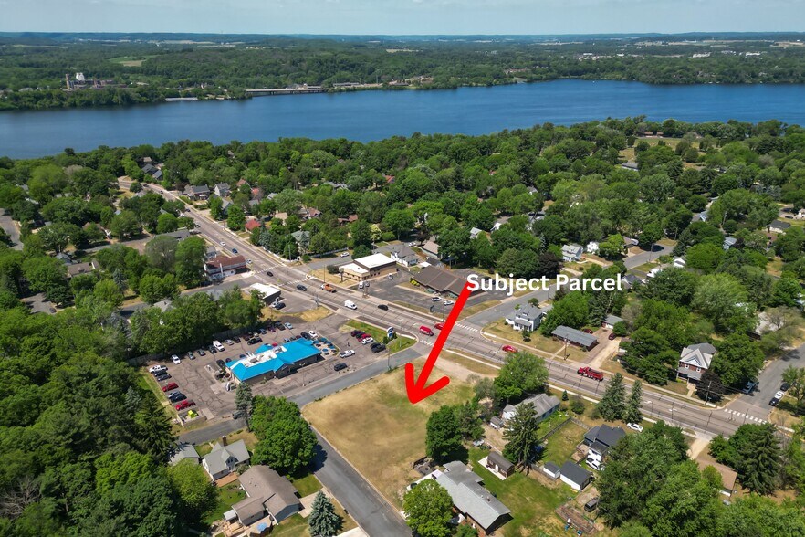 1406 Stout Rd, Menomonie, WI à vendre - Photo de l’immeuble – Image 3 sur 26