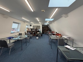 1 Monks Way, Londres à louer Photo intérieure– Image 2 sur 3