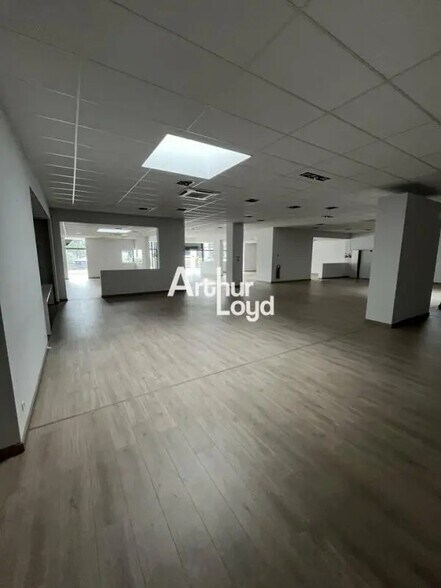 Local commercial dans Vallauris à louer - Photo intérieure – Image 2 sur 7