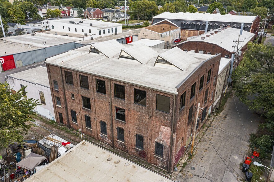315 Roland St, Louisville, KY à louer - Photo de l’immeuble – Image 2 sur 3