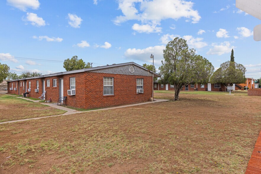 1200 N Lee Ave, Odessa, TX à vendre - Photo de l’immeuble – Image 2 sur 18