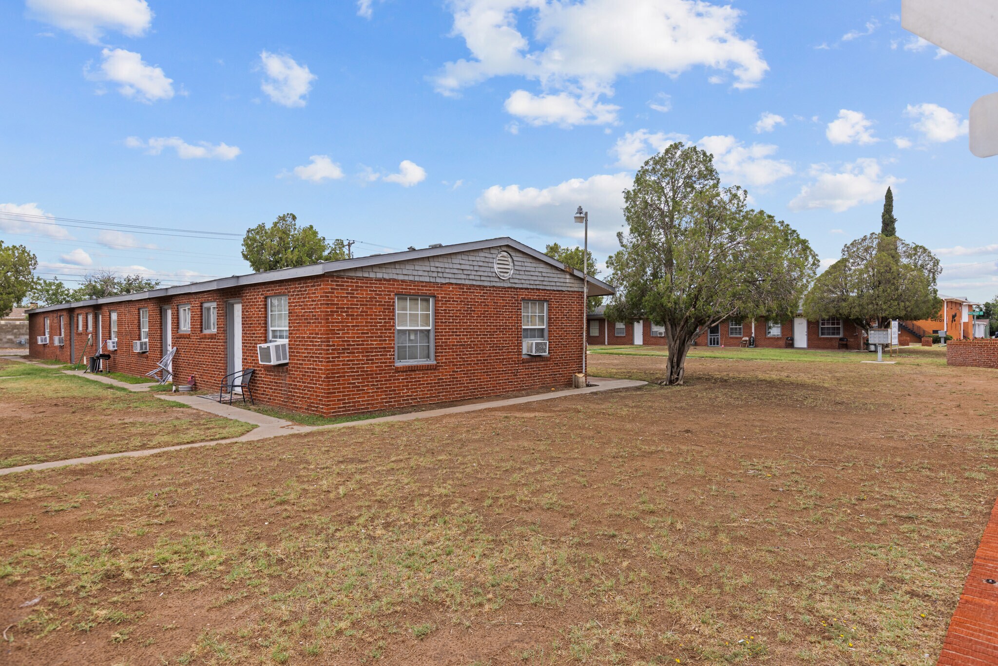 1001 W 19th St, Odessa, TX à vendre Photo de l’immeuble– Image 1 sur 18