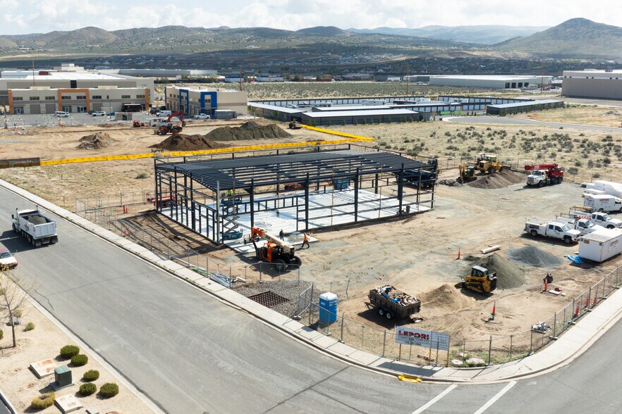 140 Design Place, Sparks, NV à louer - Photo de l’immeuble – Image 2 sur 5