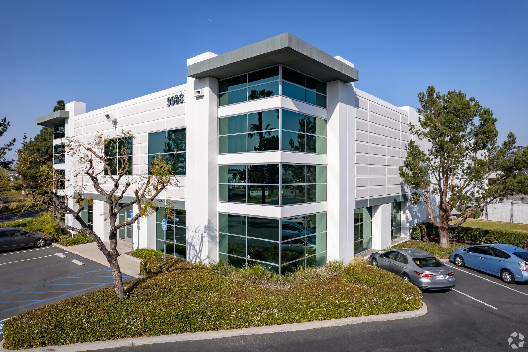 9988 Santa Fe Springs Rd, Santa Fe Springs, CA à louer Photo principale– Image 1 sur 15