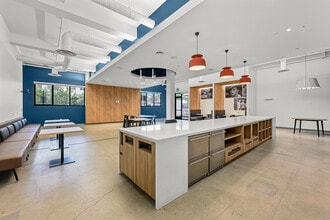 2742-2752 State St, Carlsbad, CA à louer Photo intérieure– Image 1 sur 7