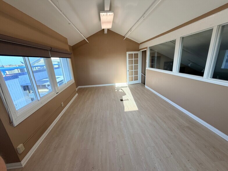 4911 Warner Ave, Huntington Beach, CA à louer - Photo de l’immeuble – Image 2 sur 16