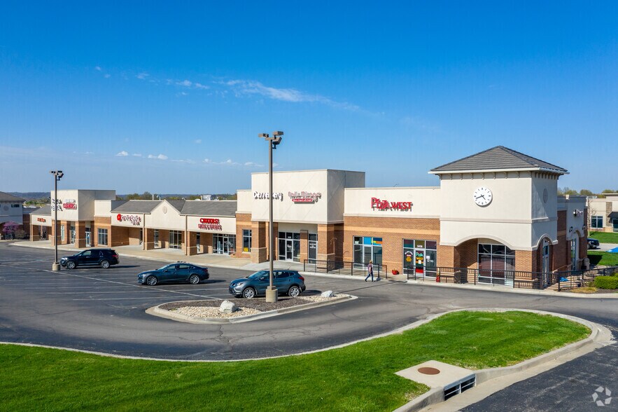 Johnson Dr, Shawnee, KS à louer - Photo de l’immeuble – Image 3 sur 3