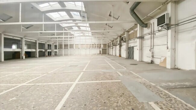 Plus de détails pour 160 Avenue Paul Vaillant Couturier, La Courneuve - Local d'activités à louer