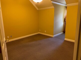 Plus de détails pour 308 Margie Dr, Warner Robins, GA - Bureau à vendre