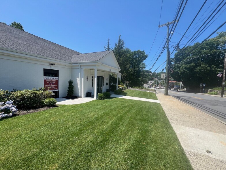 500 Ashford Ave, Ardsley, NY à louer - Photo de l’immeuble – Image 2 sur 4