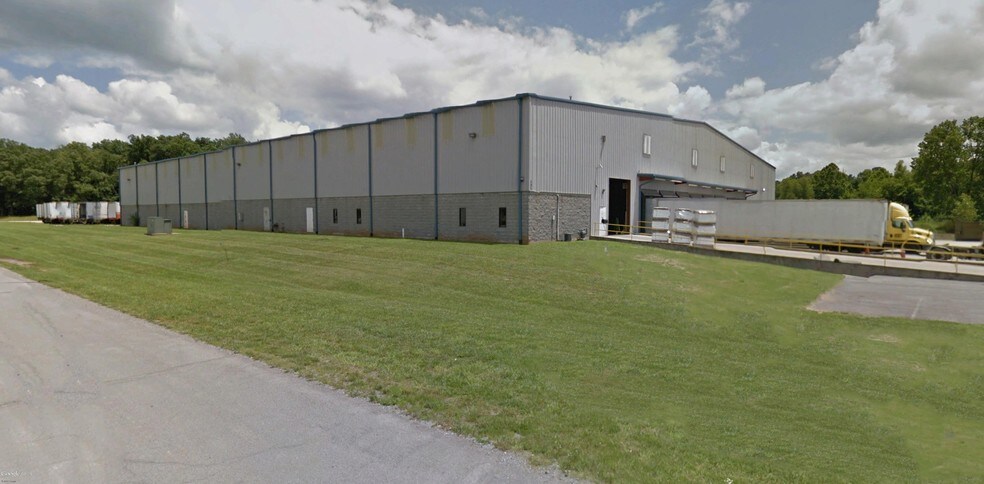 301 Montclair St, Tullahoma, TN à louer - Photo de l’immeuble – Image 2 sur 2