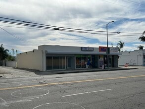 18438 Saticoy St, Reseda, CA à louer Photo de l’immeuble– Image 1 sur 6