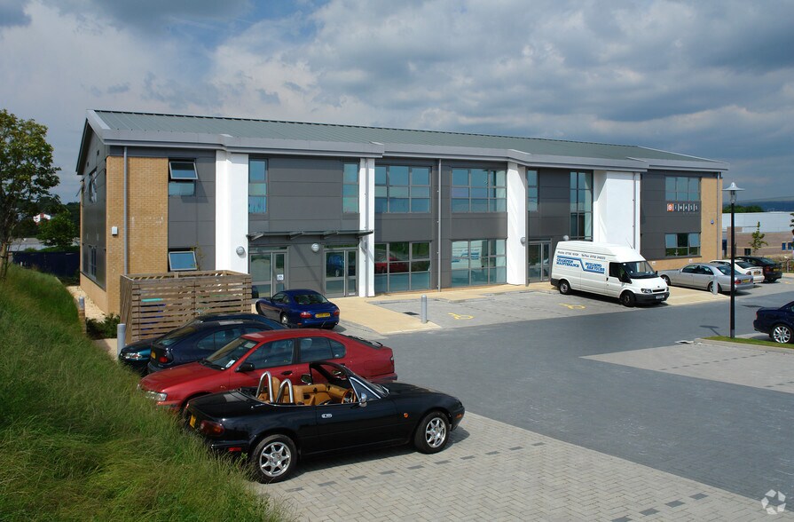 12 William Prance Rd, Plymouth à vendre - Photo de l’immeuble – Image 1 sur 4