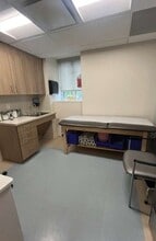 200 E 66th St, New York, NY à louer Photo intérieure– Image 2 sur 6