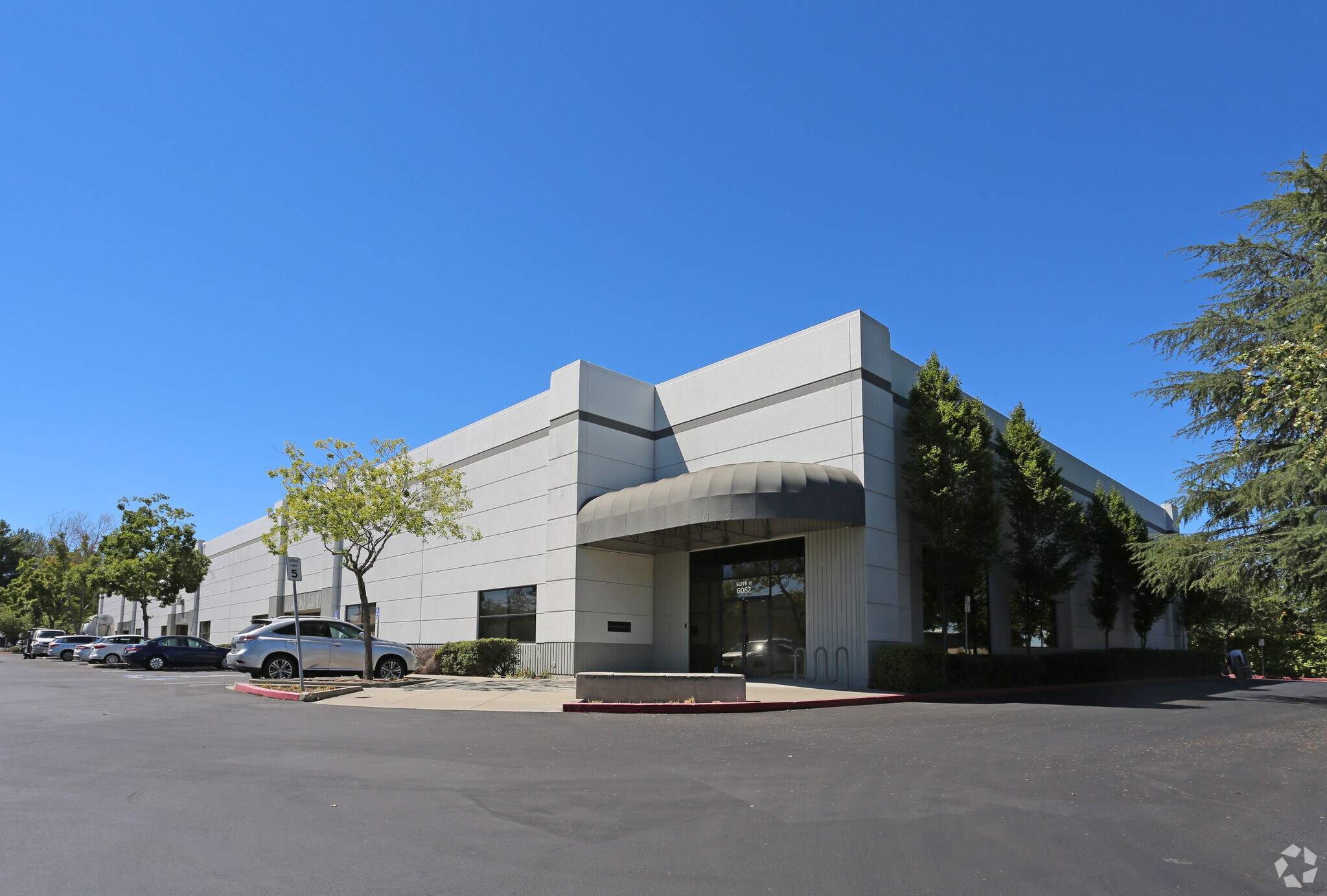6052 Industrial Way, Livermore, CA à louer Photo de l’immeuble– Image 1 sur 5