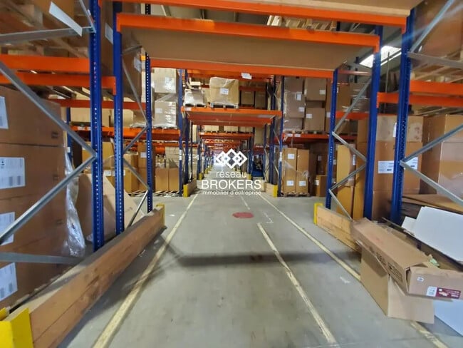 Plus de détails pour Industriel/Logistique à louer