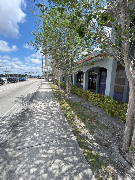 5906-5972 Pembroke Rd, Hollywood, FL à louer - Photo de l’immeuble – Image 2 sur 5