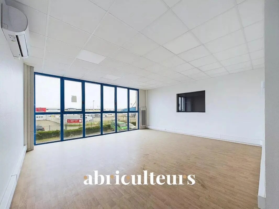 Bureau dans Gellainville à louer Photo de l’immeuble– Image 1 sur 7