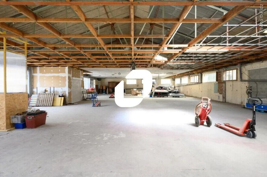 Industriel/Logistique dans La Bassée à vendre - Photo de l’immeuble – Image 1 sur 11