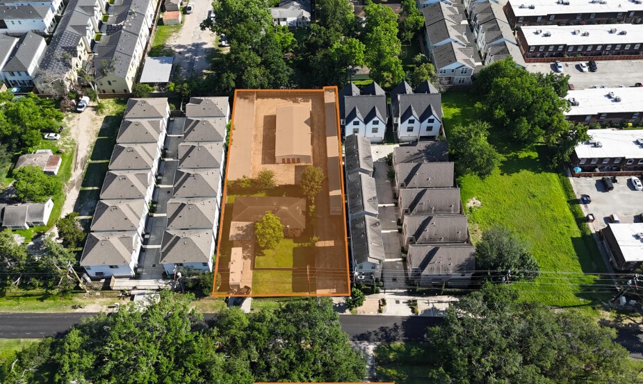 9408-9410 Campbell Rd, Houston, TX à vendre - Photo de l’immeuble – Image 1 sur 11