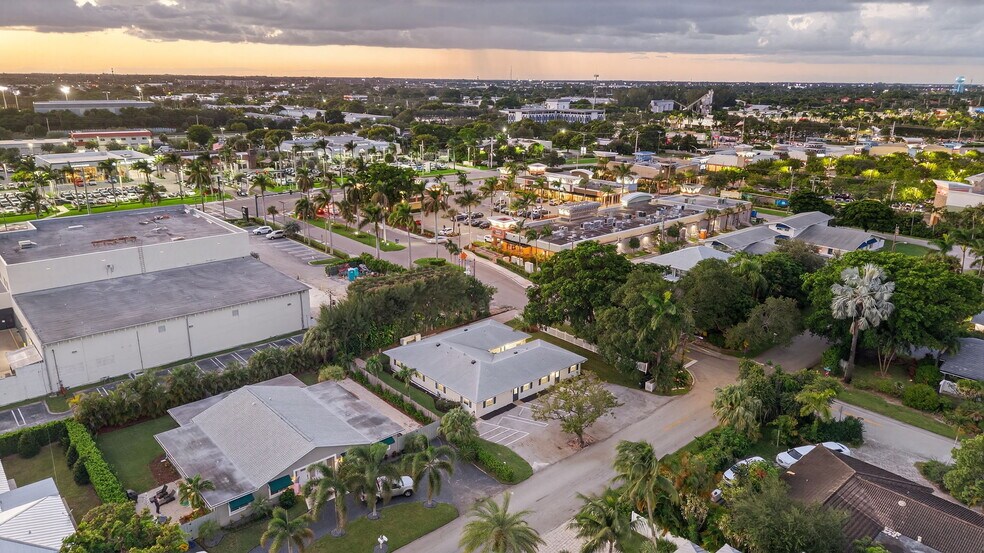 800 Tropic Blvd, Delray Beach, FL à vendre - Photo de l’immeuble – Image 3 sur 78